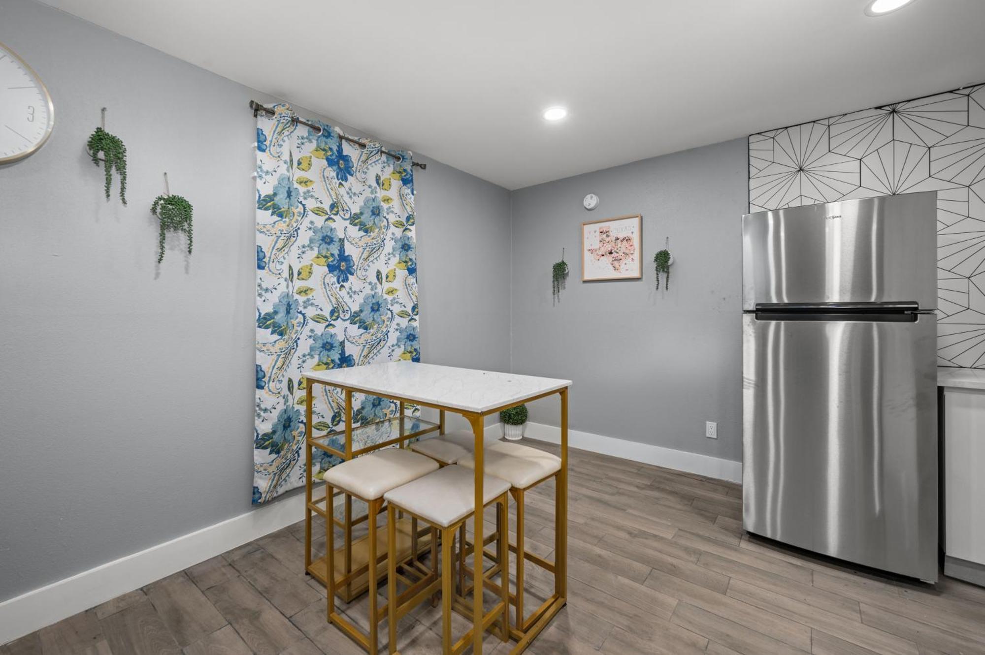 Comfortable 2Br Uptown Escape With Free Park Houston Dış mekan fotoğraf