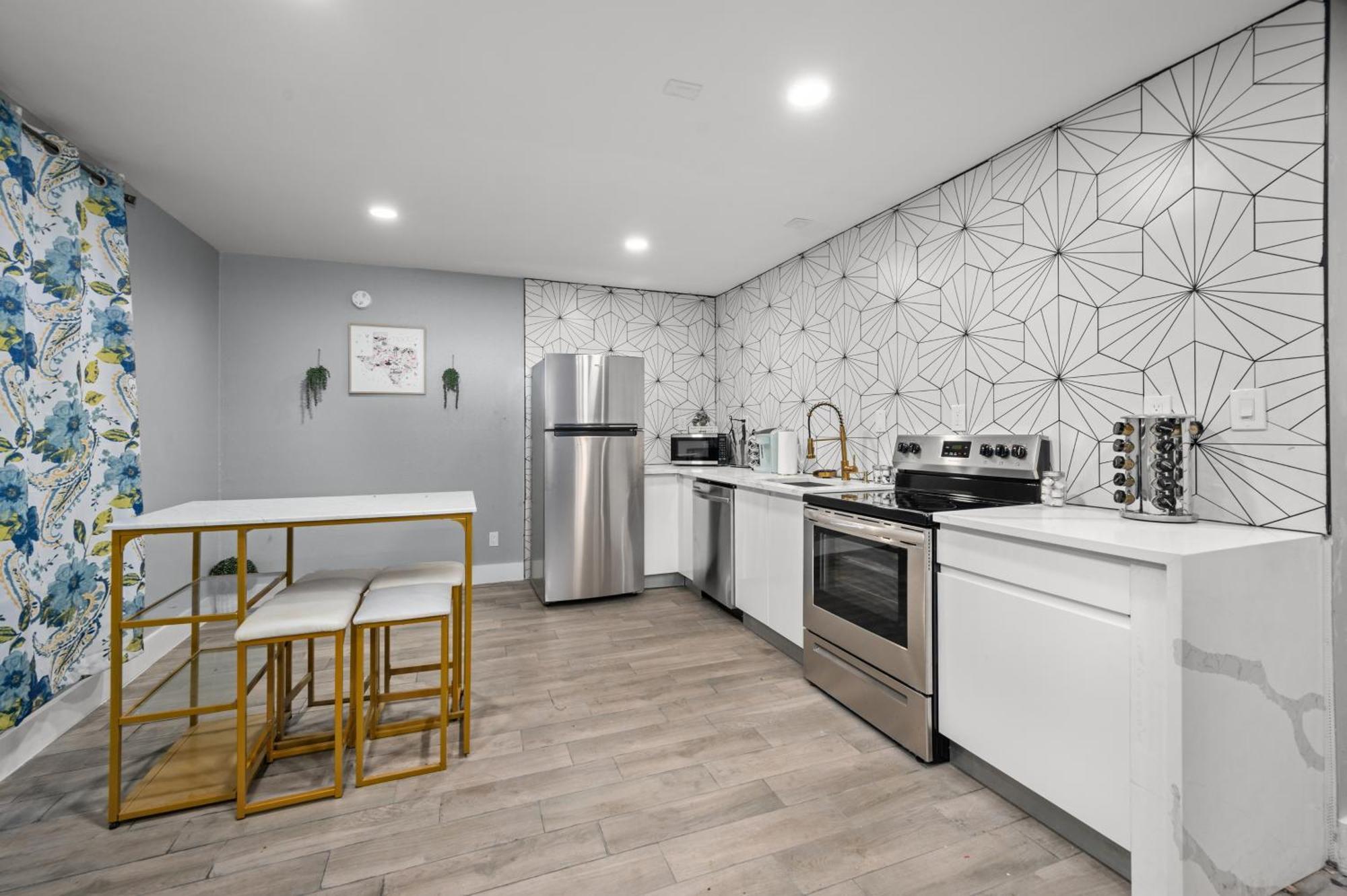 Comfortable 2Br Uptown Escape With Free Park Houston Dış mekan fotoğraf