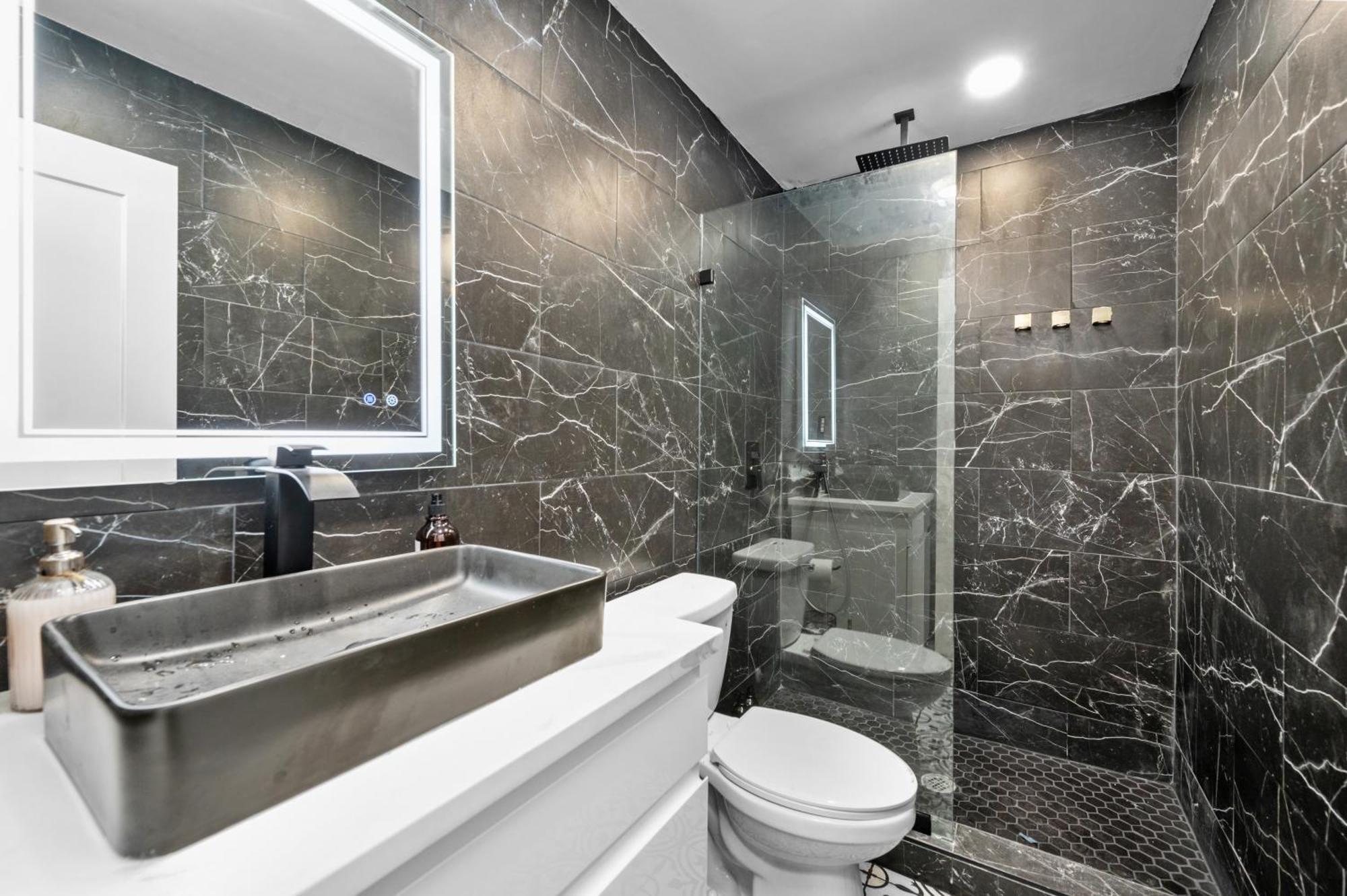 Comfortable 2Br Uptown Escape With Free Park Houston Dış mekan fotoğraf